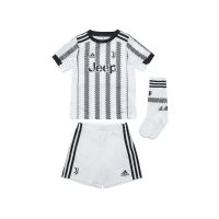 : Juventus - Adidas conjunto para nino